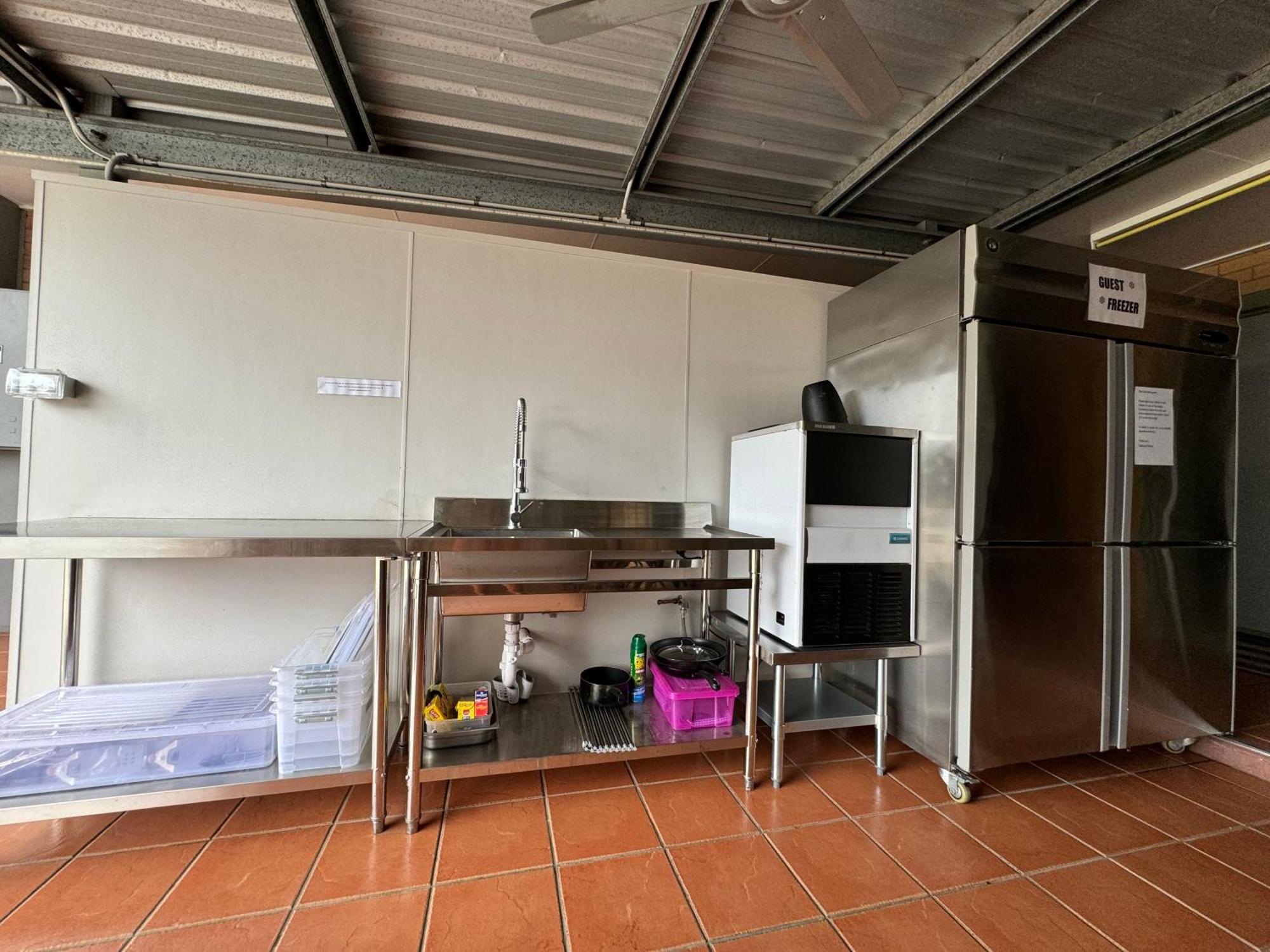 Raintree Motel Biloela エクステリア 写真