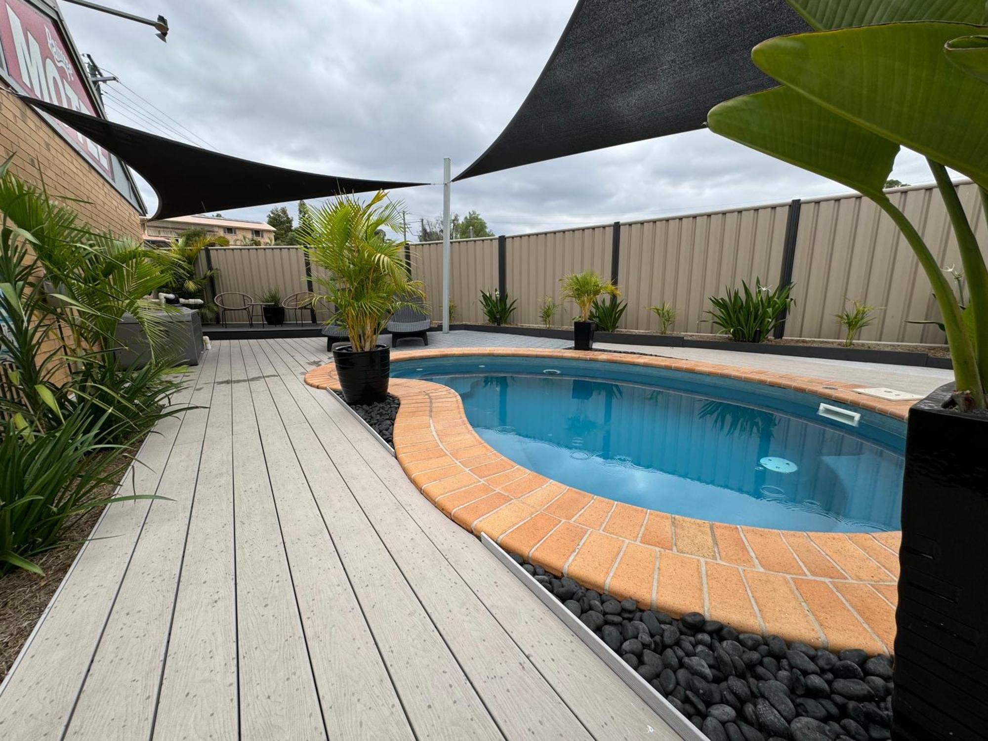 Raintree Motel Biloela エクステリア 写真