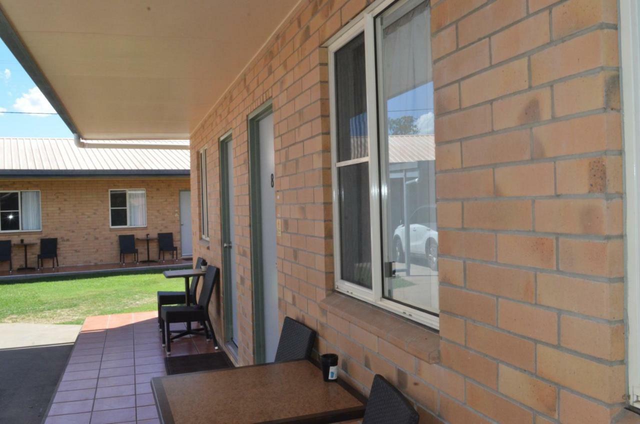 Raintree Motel Biloela エクステリア 写真