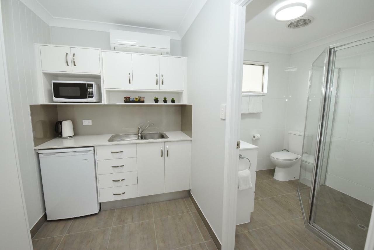 Raintree Motel Biloela エクステリア 写真