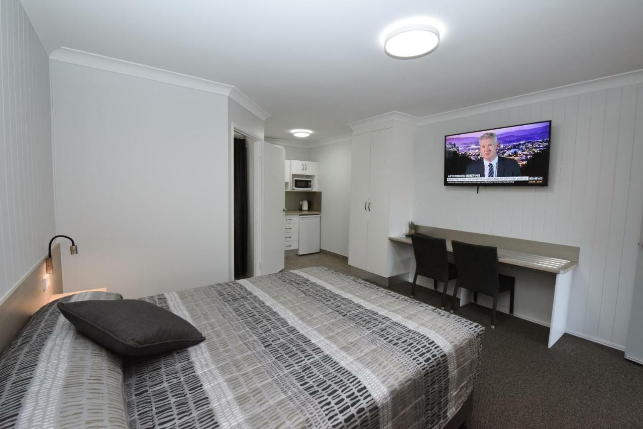 Raintree Motel Biloela エクステリア 写真